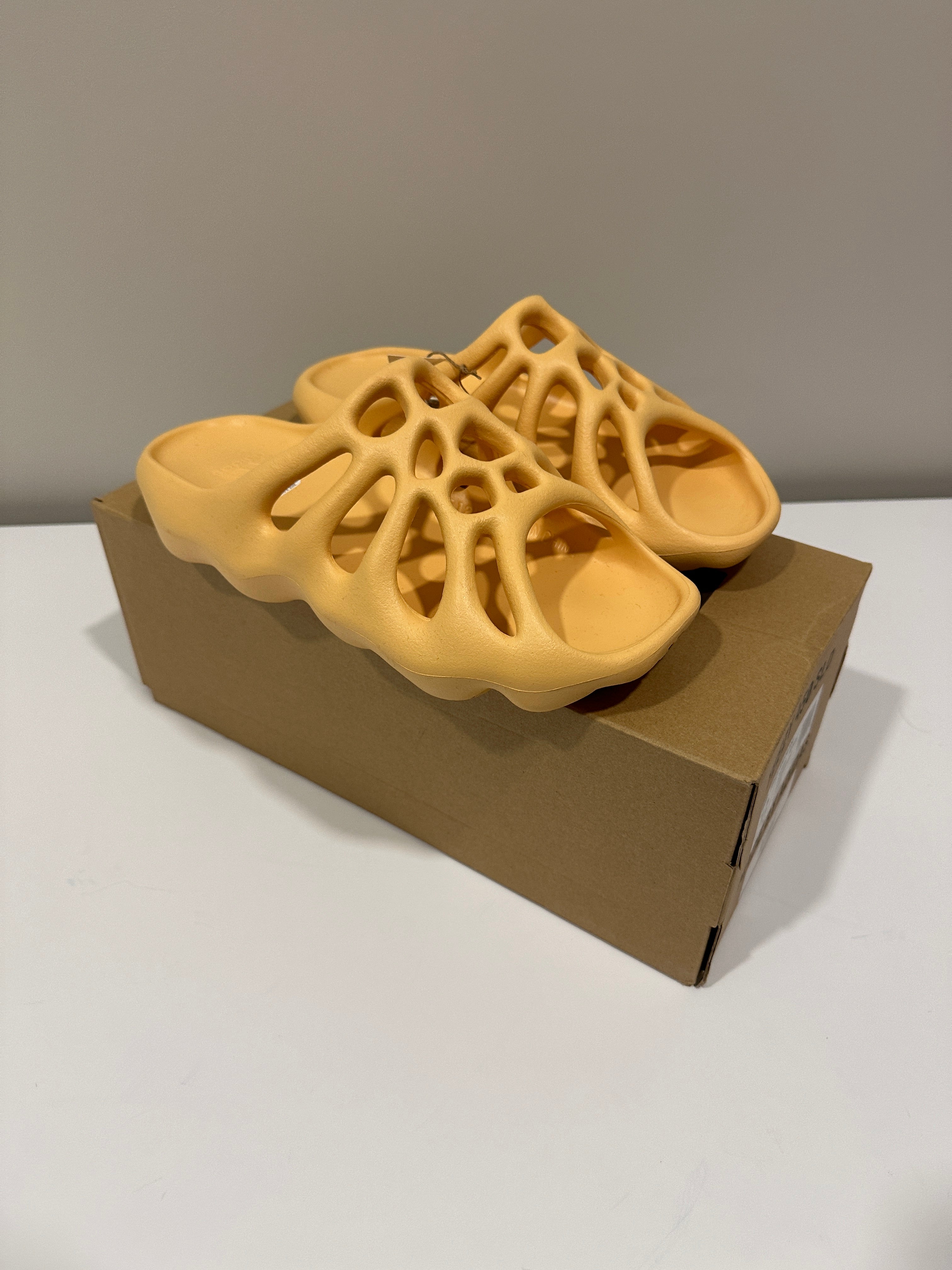 adidas Yeezy 450 Slide Cream Sz 12