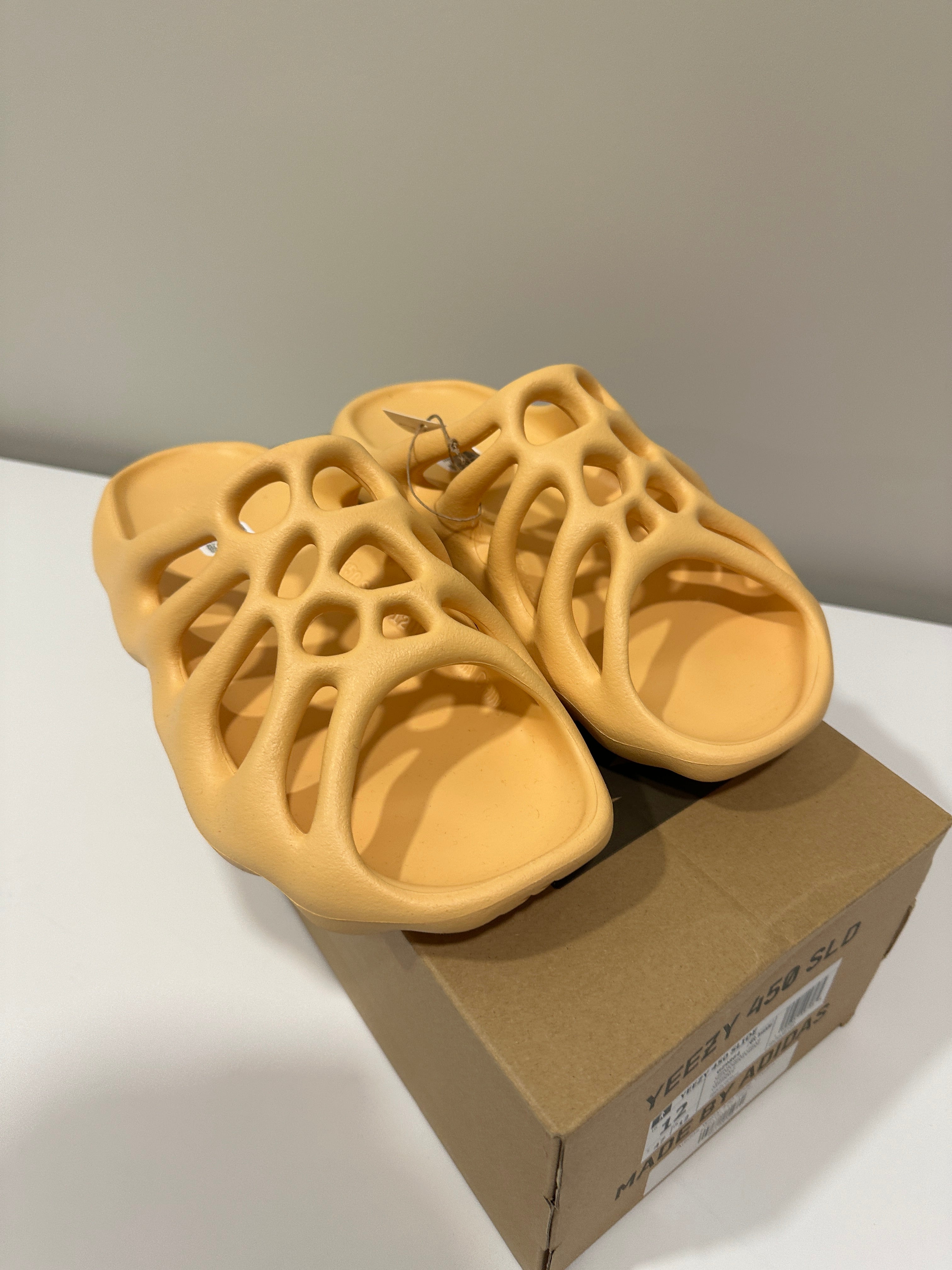 adidas Yeezy 450 Slide Cream Sz 12