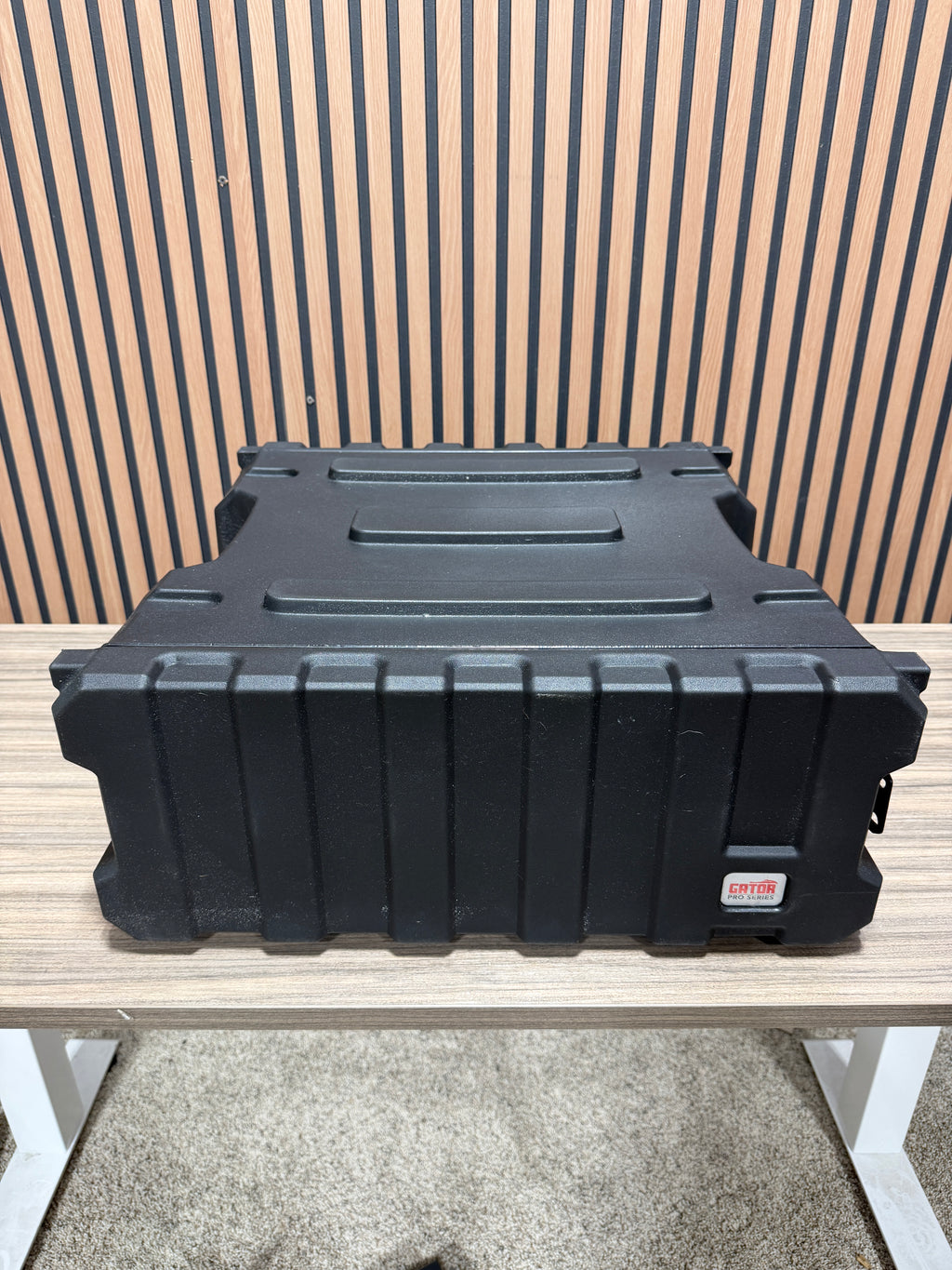 Gator Pro-Series Roto-molded 4U 19.25" Deep Rack Case
