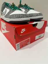 Load image into Gallery viewer, Dunk Low Premium &#39;Philly&#39; Sz 11.5
