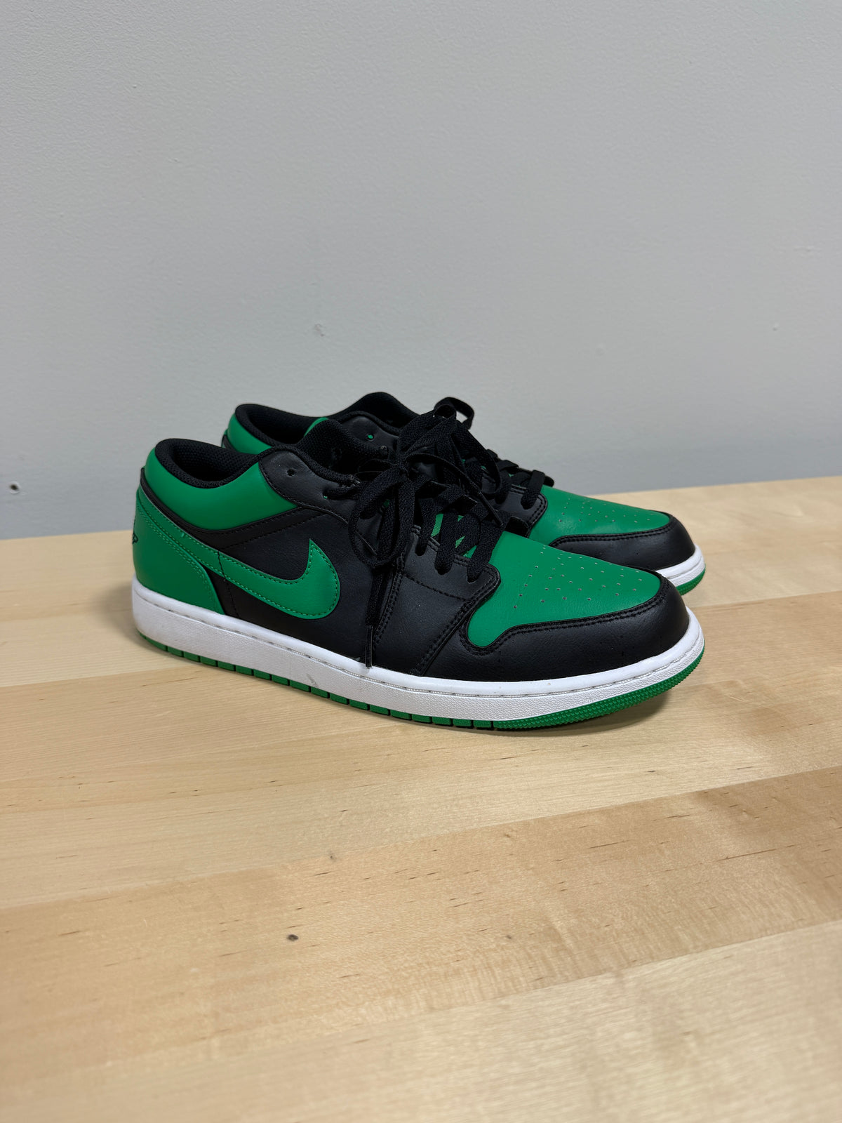Nike Air Jordan 1 Low "Black Lucky Green" Sz 12