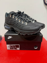Load image into Gallery viewer, Nike Air Max 95 I-95 Sz 11
