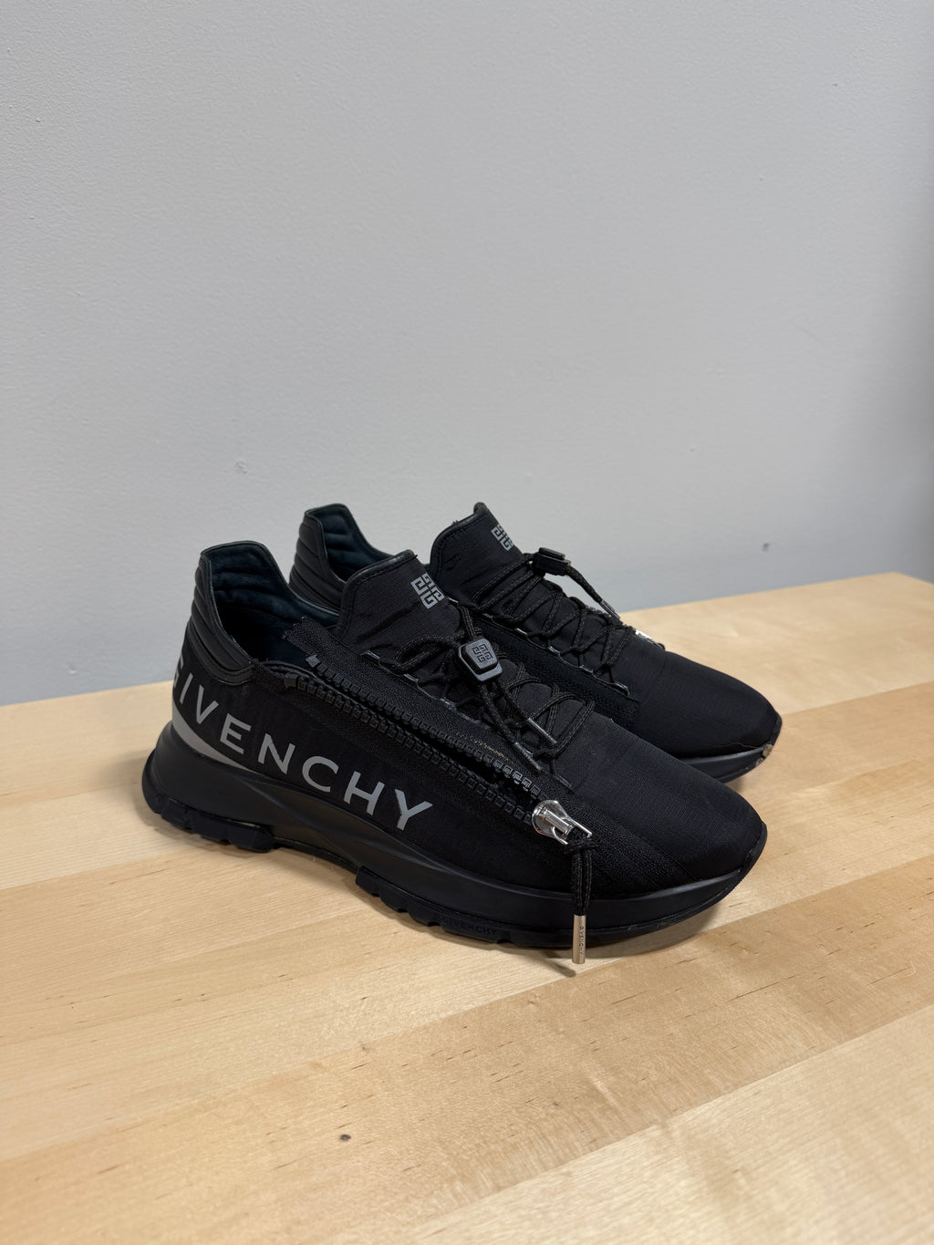 Givenchy Spectre Zip Low Sz 11