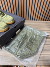 Load image into Gallery viewer, NIKE 2016 SF AF1 AIR FORCE 1 SPECIAL FIELD Size 11 Olive
