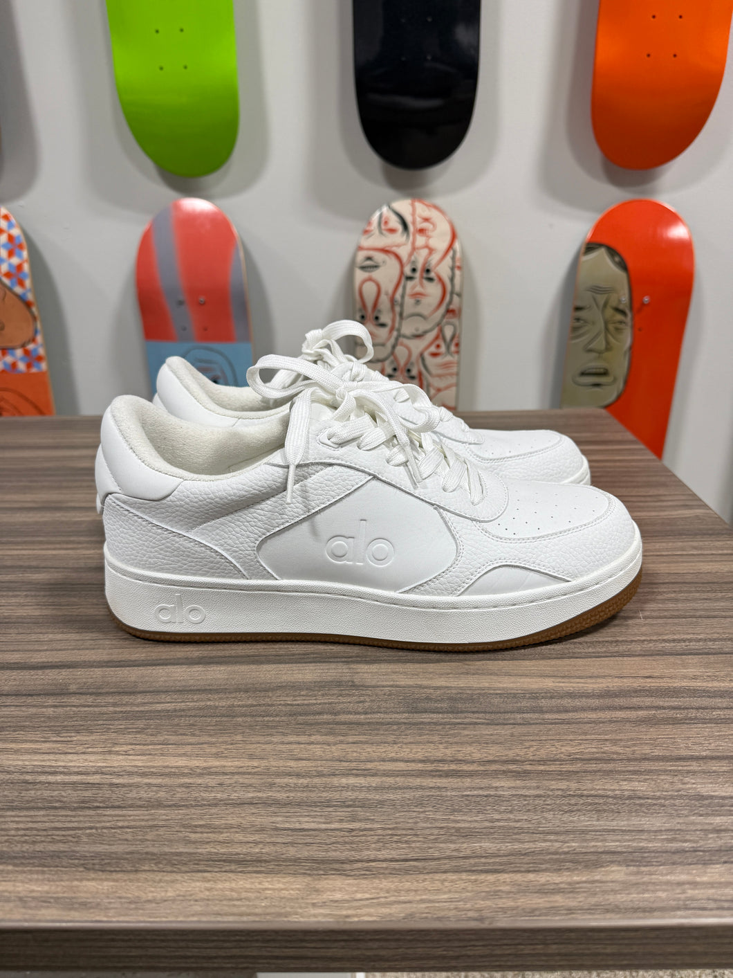 Alo Mens Sneakers Sz 11.5