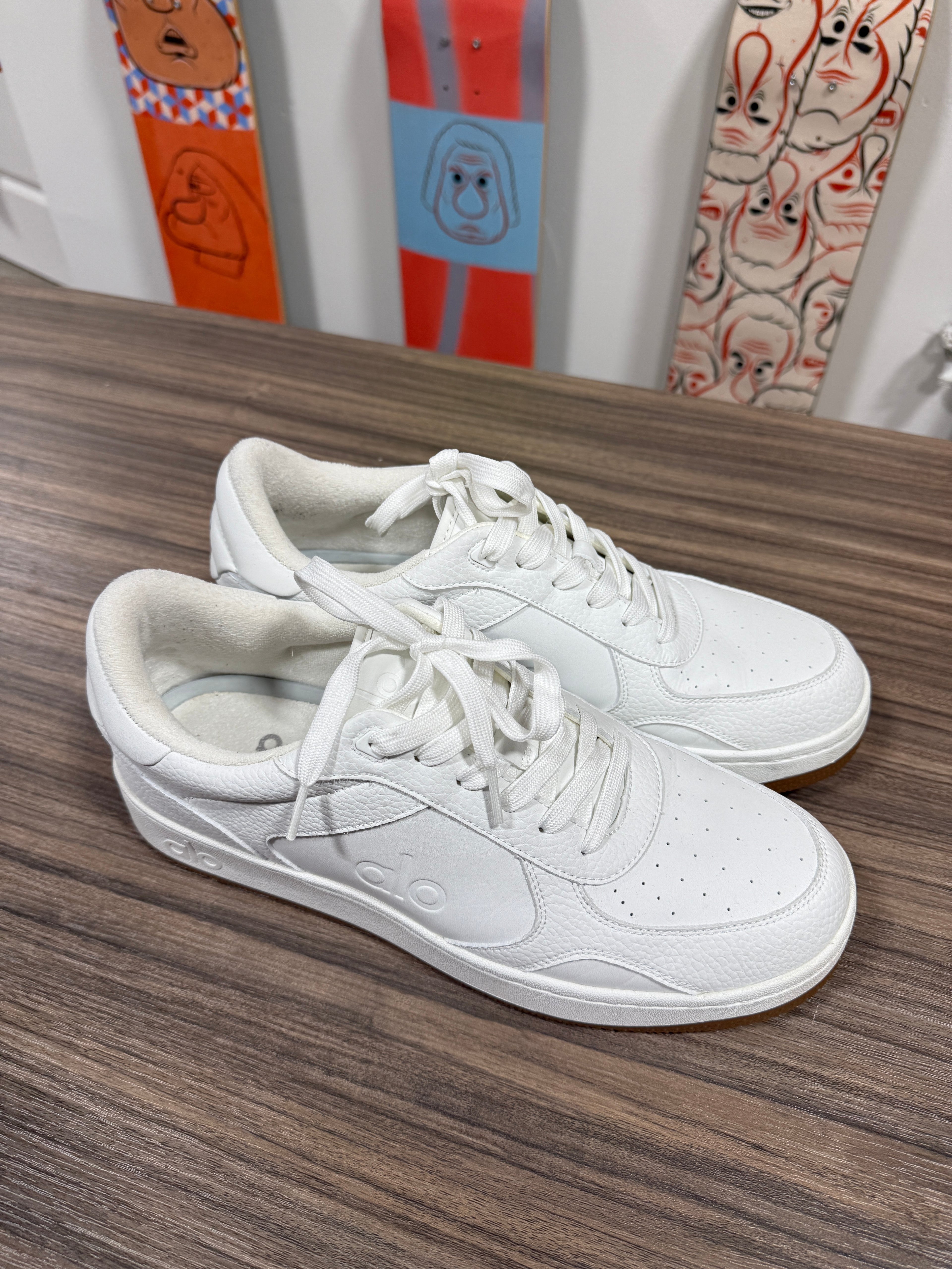 Alo Mens Sneakers Sz 11.5