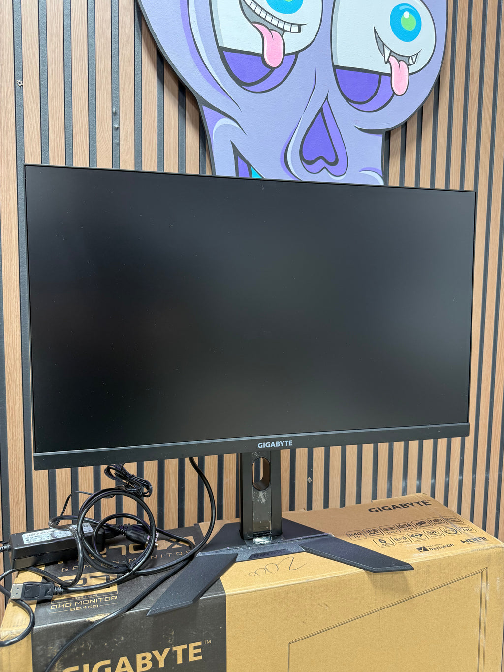 GIGABYTE - M27Q X - 27" IPS Gaming Monitor