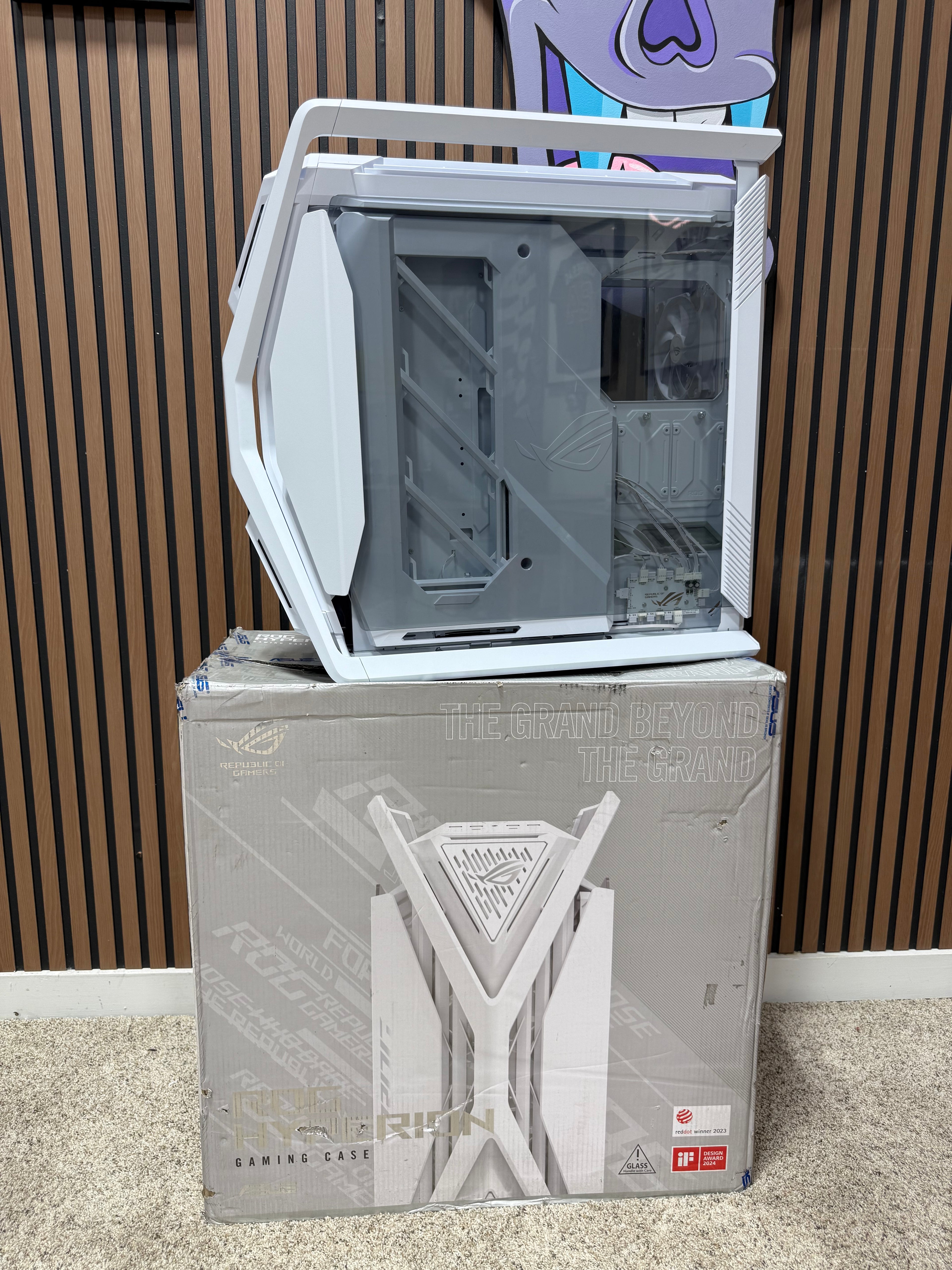 ASUS ROG Hyperion GR701 EATX full-tower