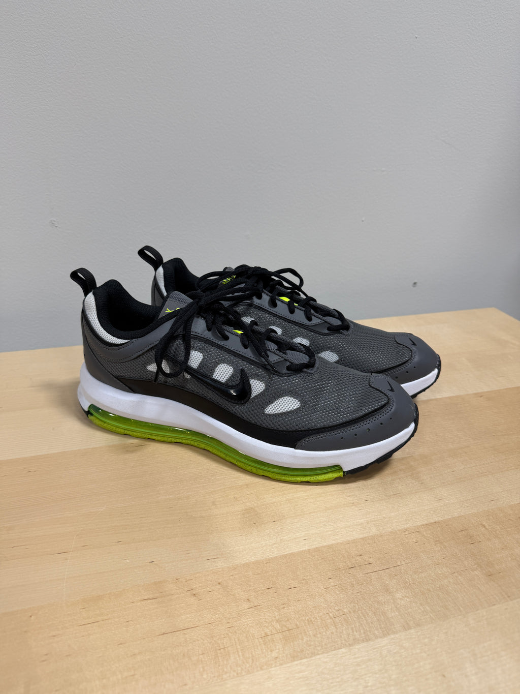 NEW Nike Air Max AP Neon Sz 12