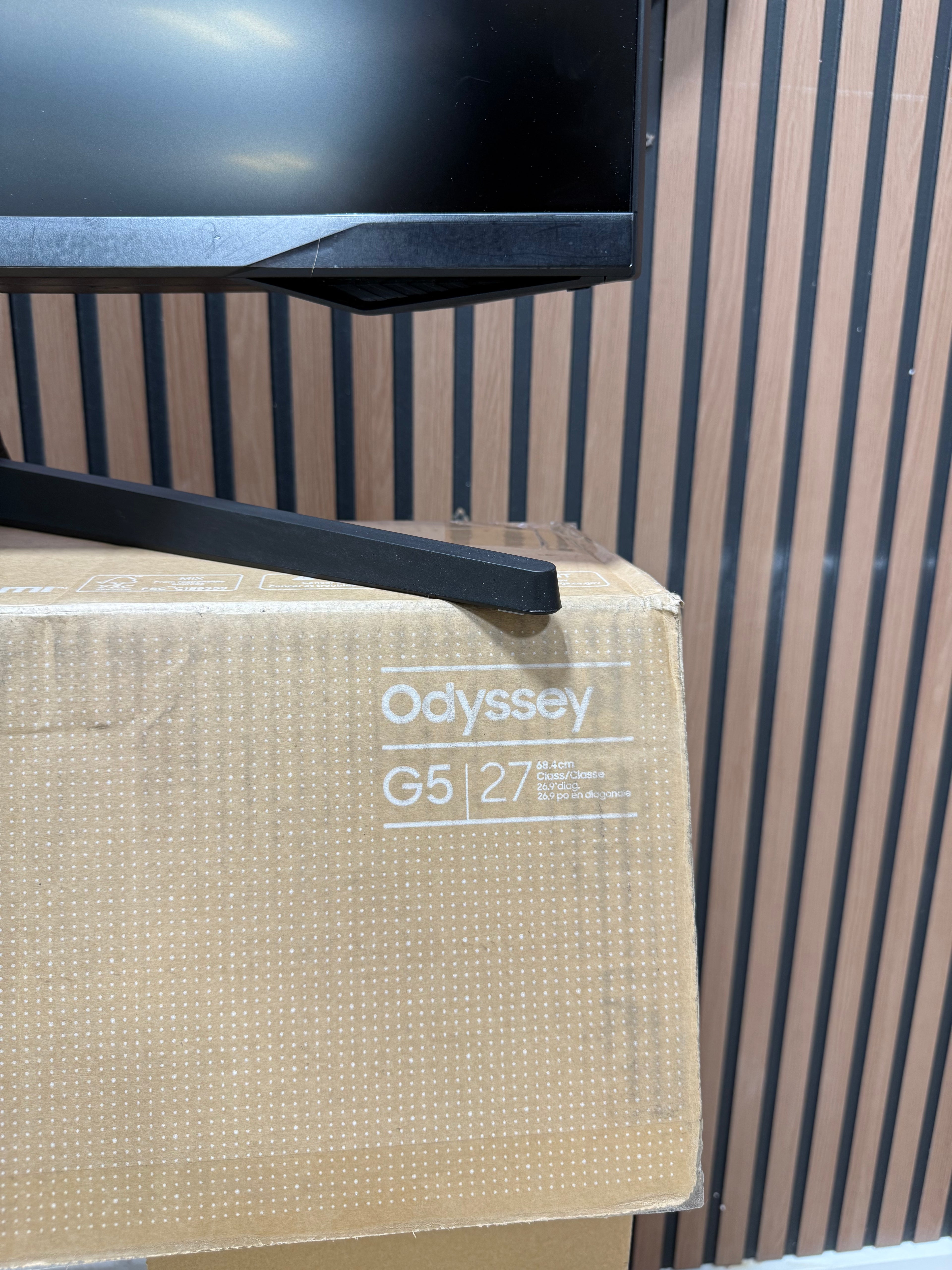 Samsung Odyssey 27in Curved Monitor NO CABLES