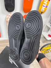 Load image into Gallery viewer, RTFTK Bone Captain Sneaker Sz 11
