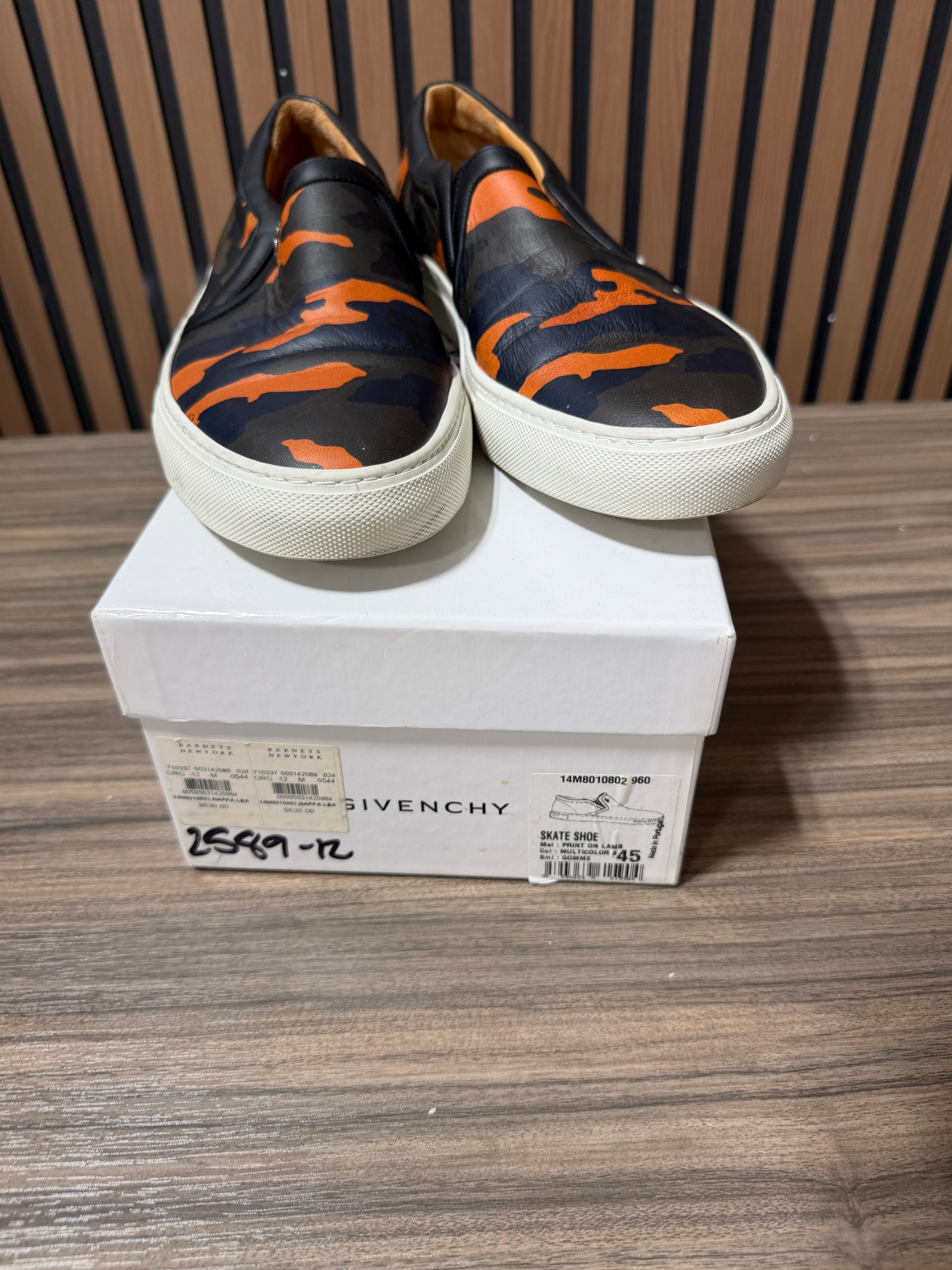 Givency Leather Flats Camo Sz 12/45
