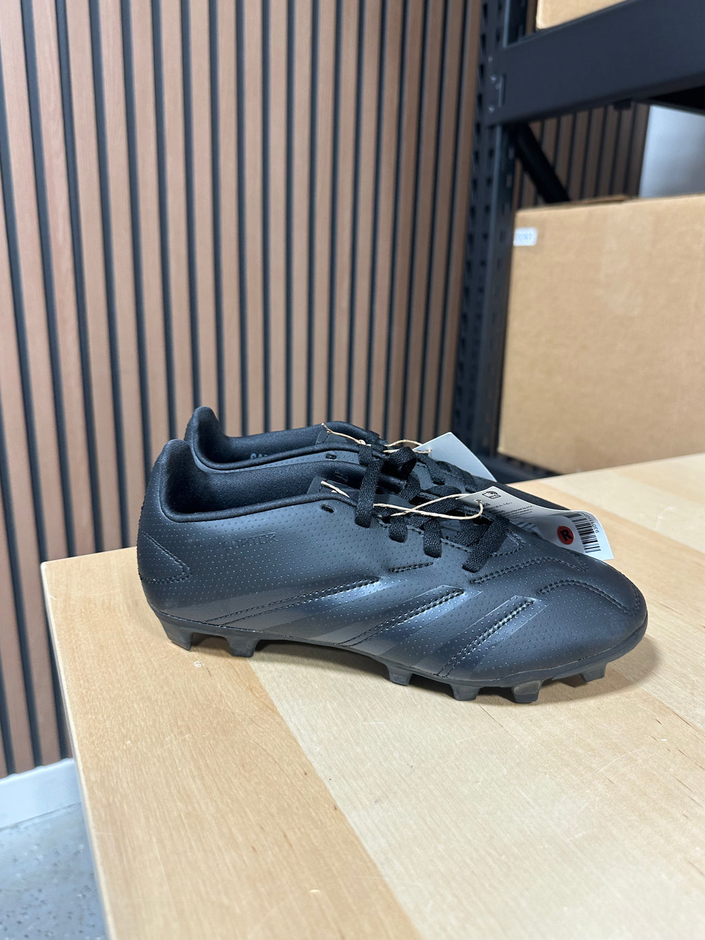 Adidas Predator Club FxG flexible ground soccer cleat youth sz 3.5