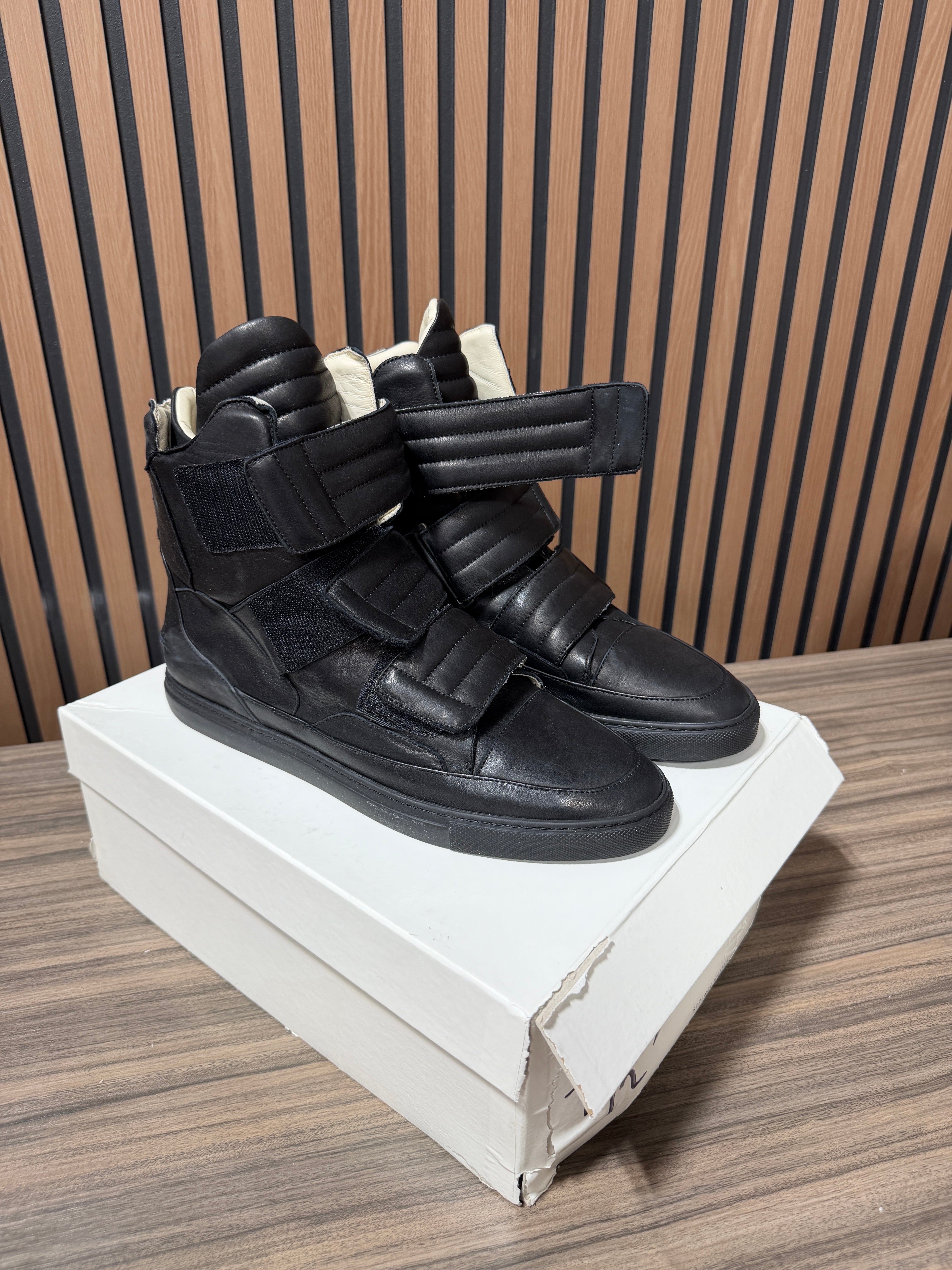 Strange Matter Strap high Top Sneakers Sz 12/45