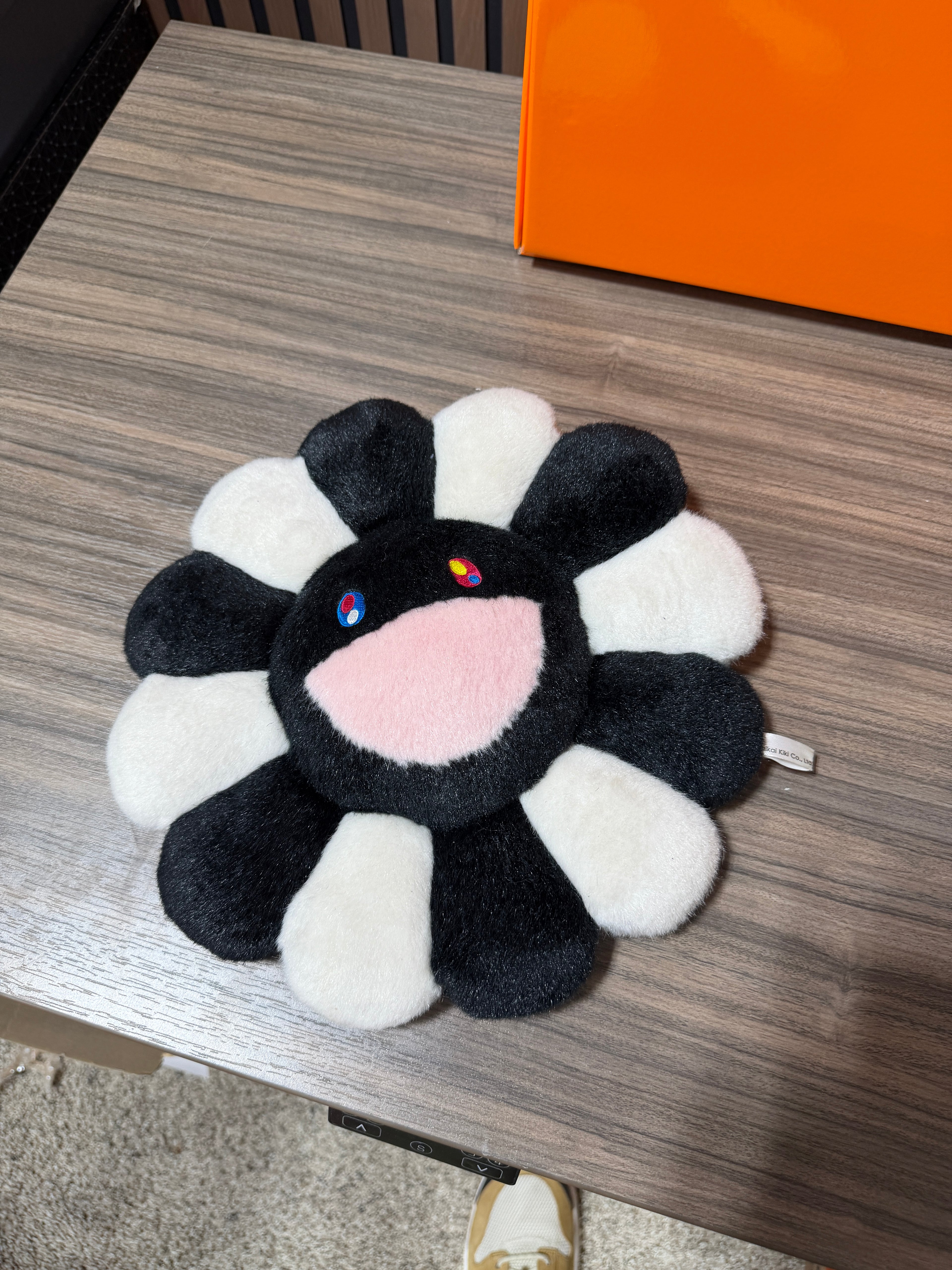 Takashi Murakami Flower Plush 60CM Black/White