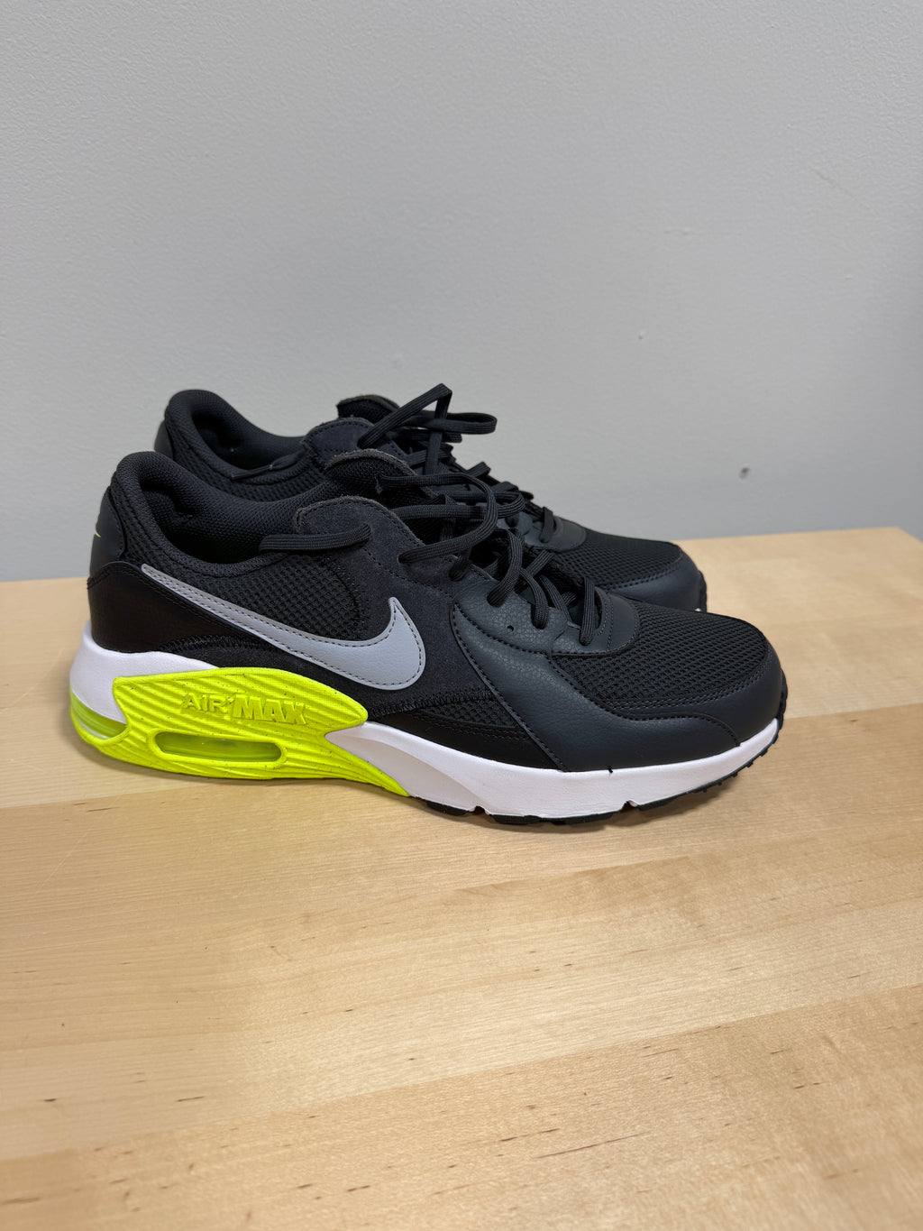 NEW  Nike Air Max Excee "Dark Smoke Grey Volt" Sz 12