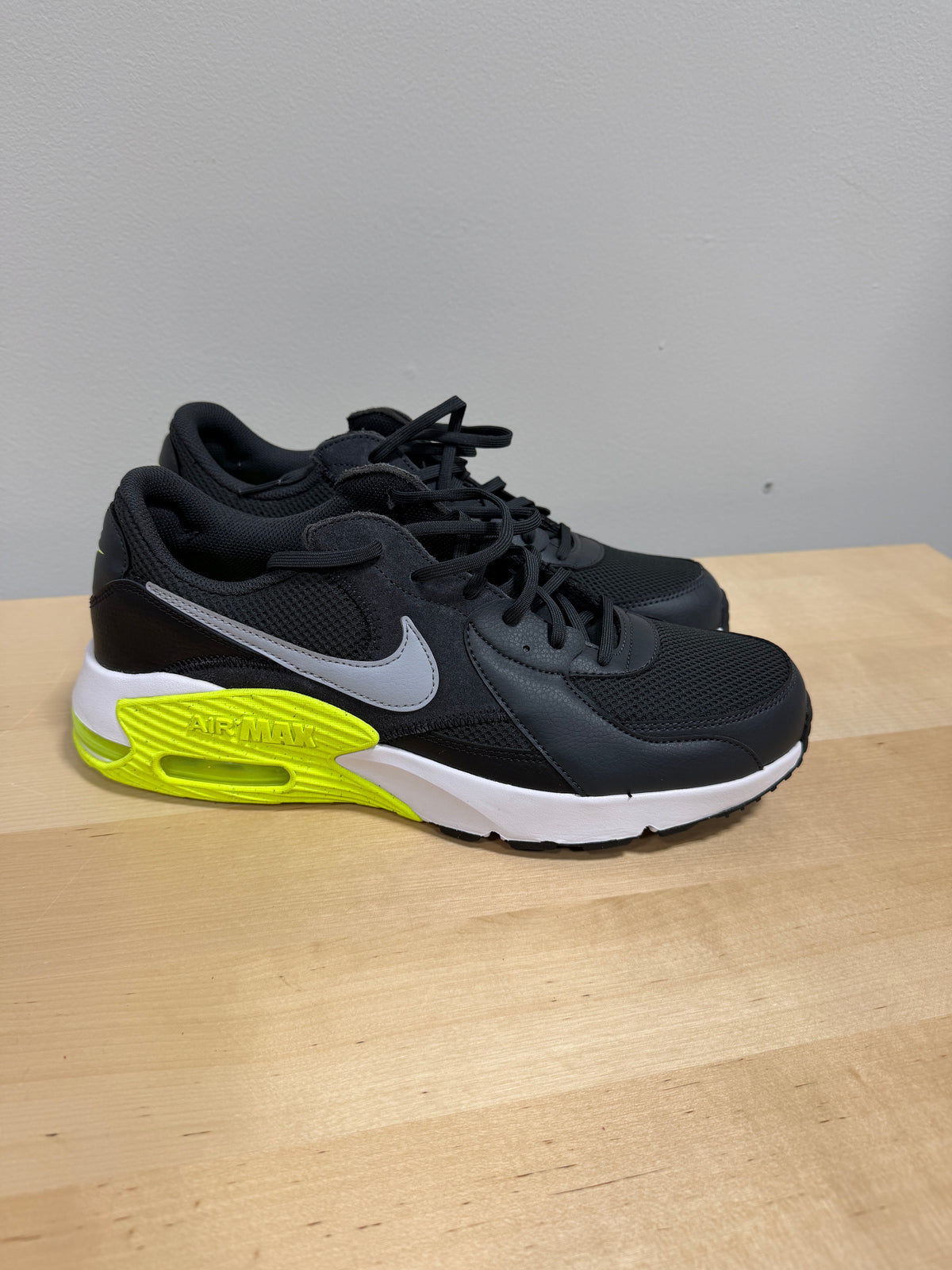 NEW  Nike Air Max Excee "Dark Smoke Grey Volt" Sz 12