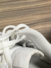 Load image into Gallery viewer, Nike Air Force 1 White Sz 8.5 NO BOX
