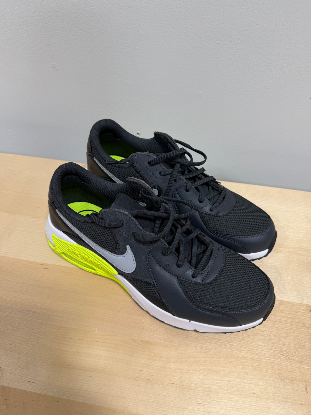 NEW  Nike Air Max Excee "Dark Smoke Grey Volt" Sz 12