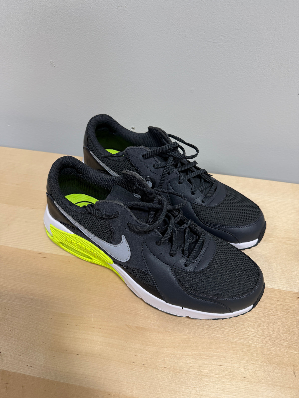 NEW  Nike Air Max Excee "Dark Smoke Grey Volt" Sz 12