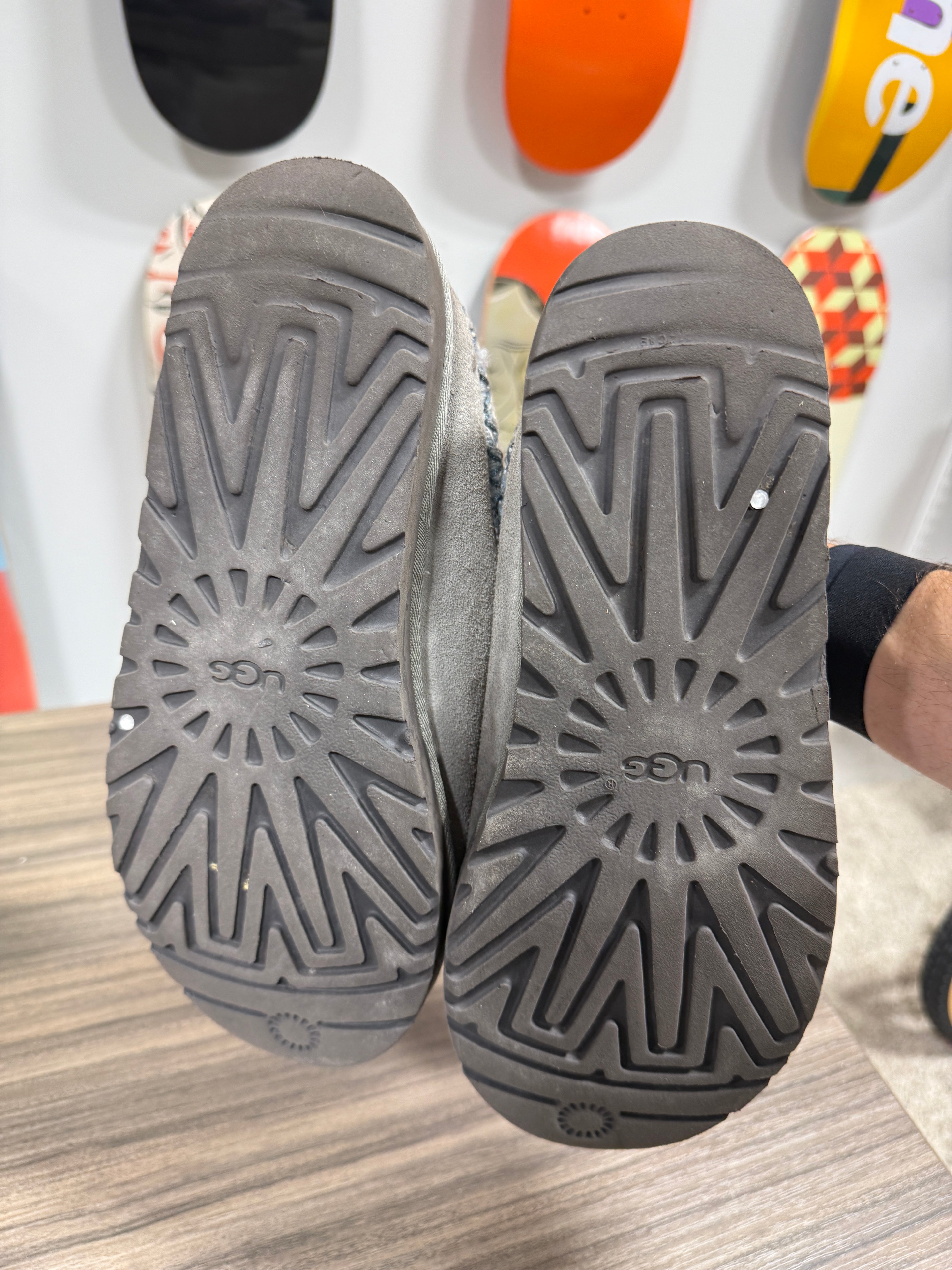 Ugg Tasman Size 8