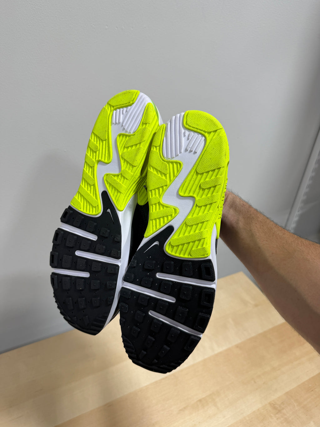 NEW  Nike Air Max Excee "Dark Smoke Grey Volt" Sz 12