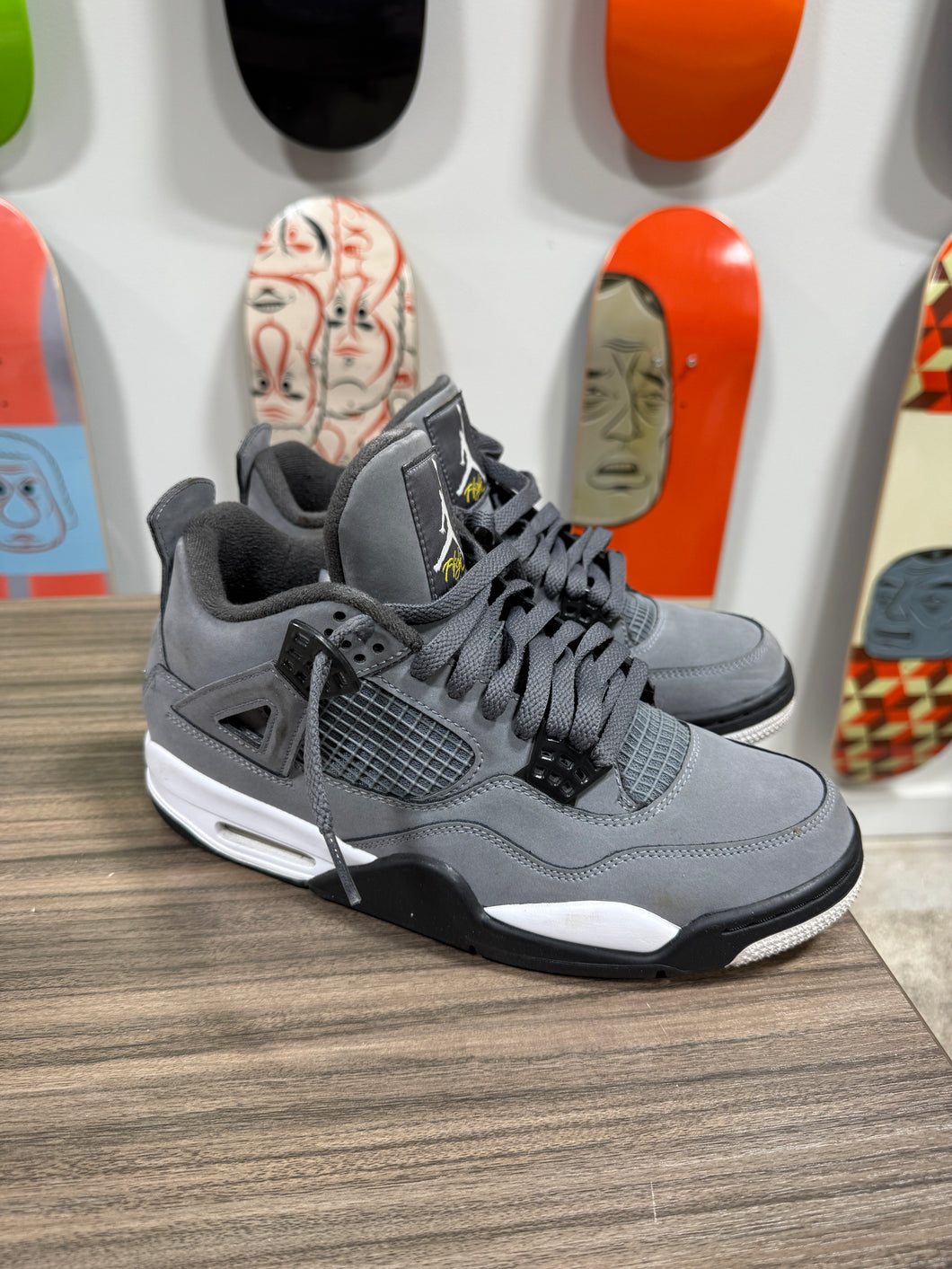 Jordan 4 Cool Grey sz 8.5