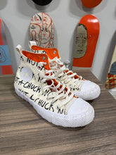 Load image into Gallery viewer, Converse Chuck Taylor Sz 7
