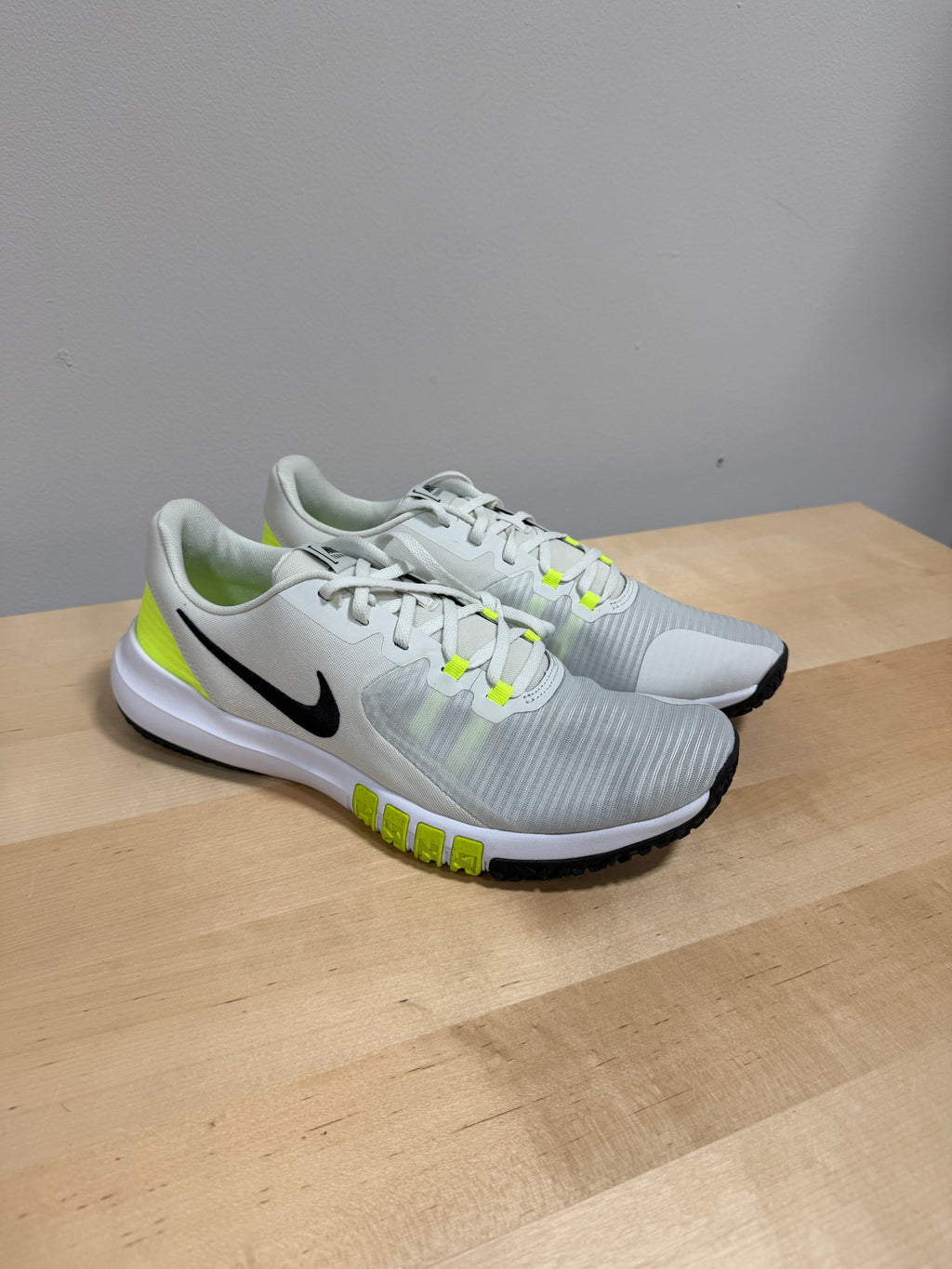 NEW Nike Flex Control 4 Sz 12