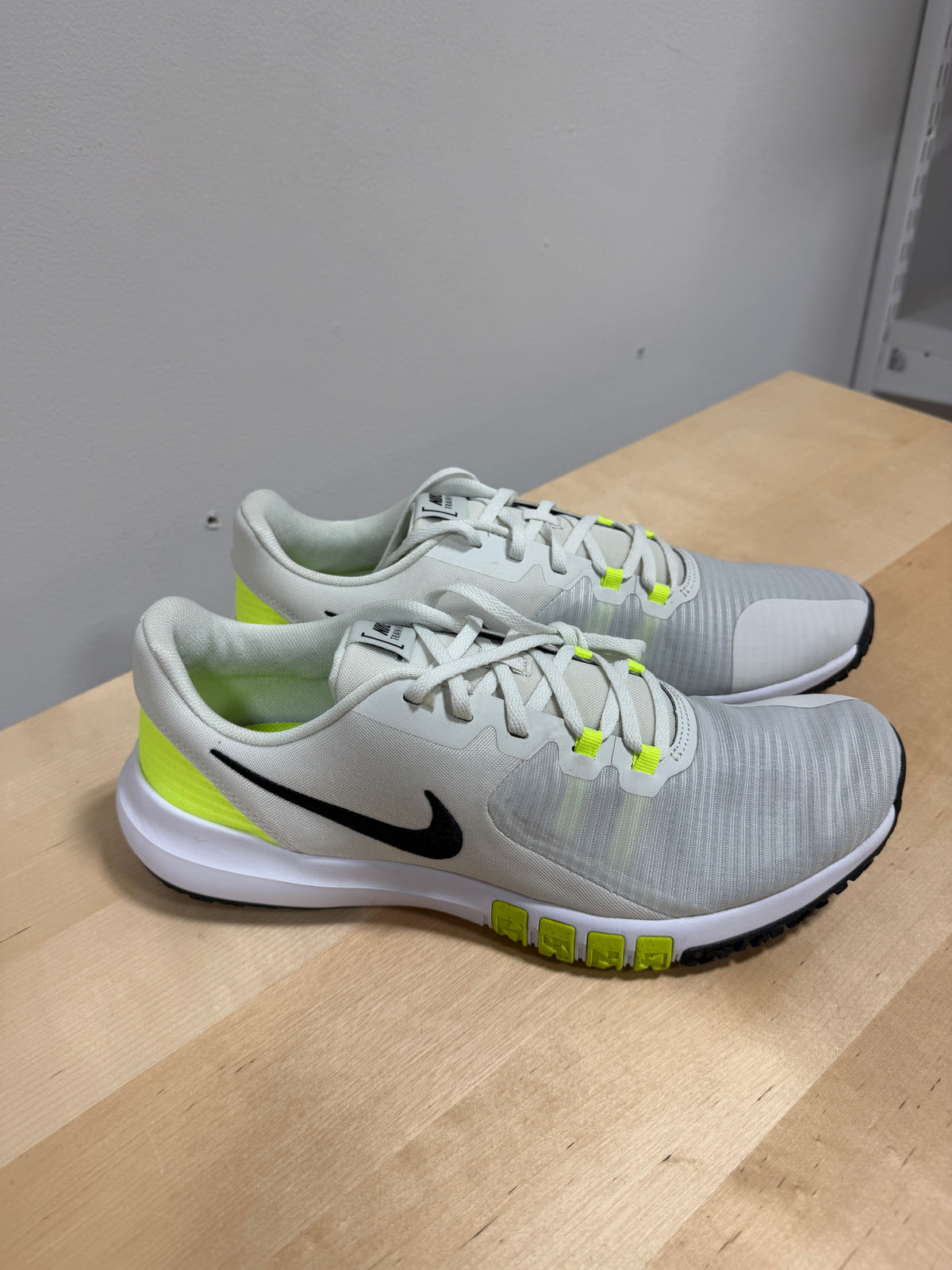 NEW Nike Flex Control 4 Sz 12