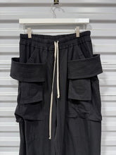 Load image into Gallery viewer, RICK OWENS DRKSHDW Black Porterville Creatch Wide Drawstring Cargo Pants Sz 32
