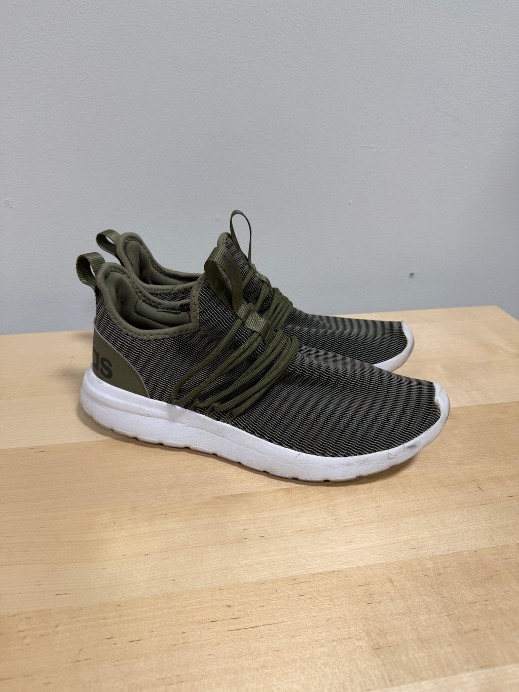 Black Red Aloe Verde Sz 12