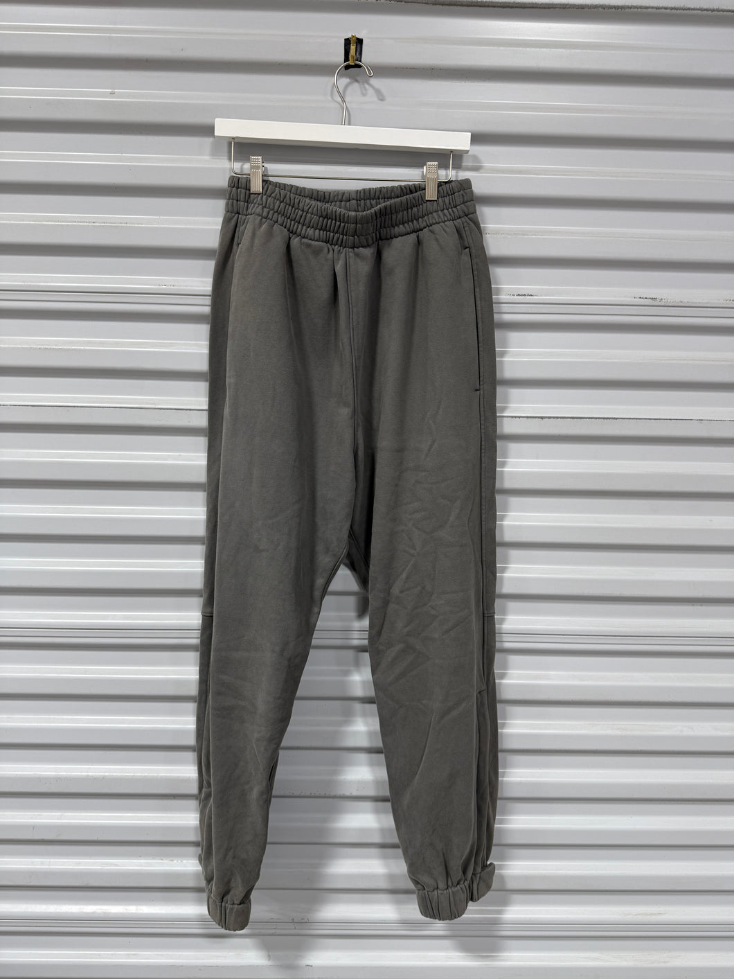 Richie Le UTILITY SWEATPANT - GREY Sz M