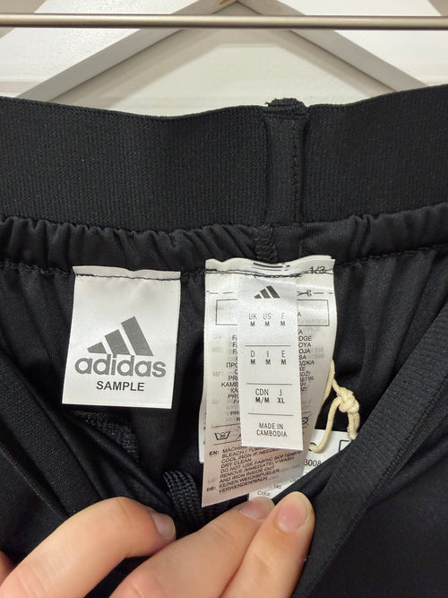 adidas Teamwear Ref6 Shorts – Black/White