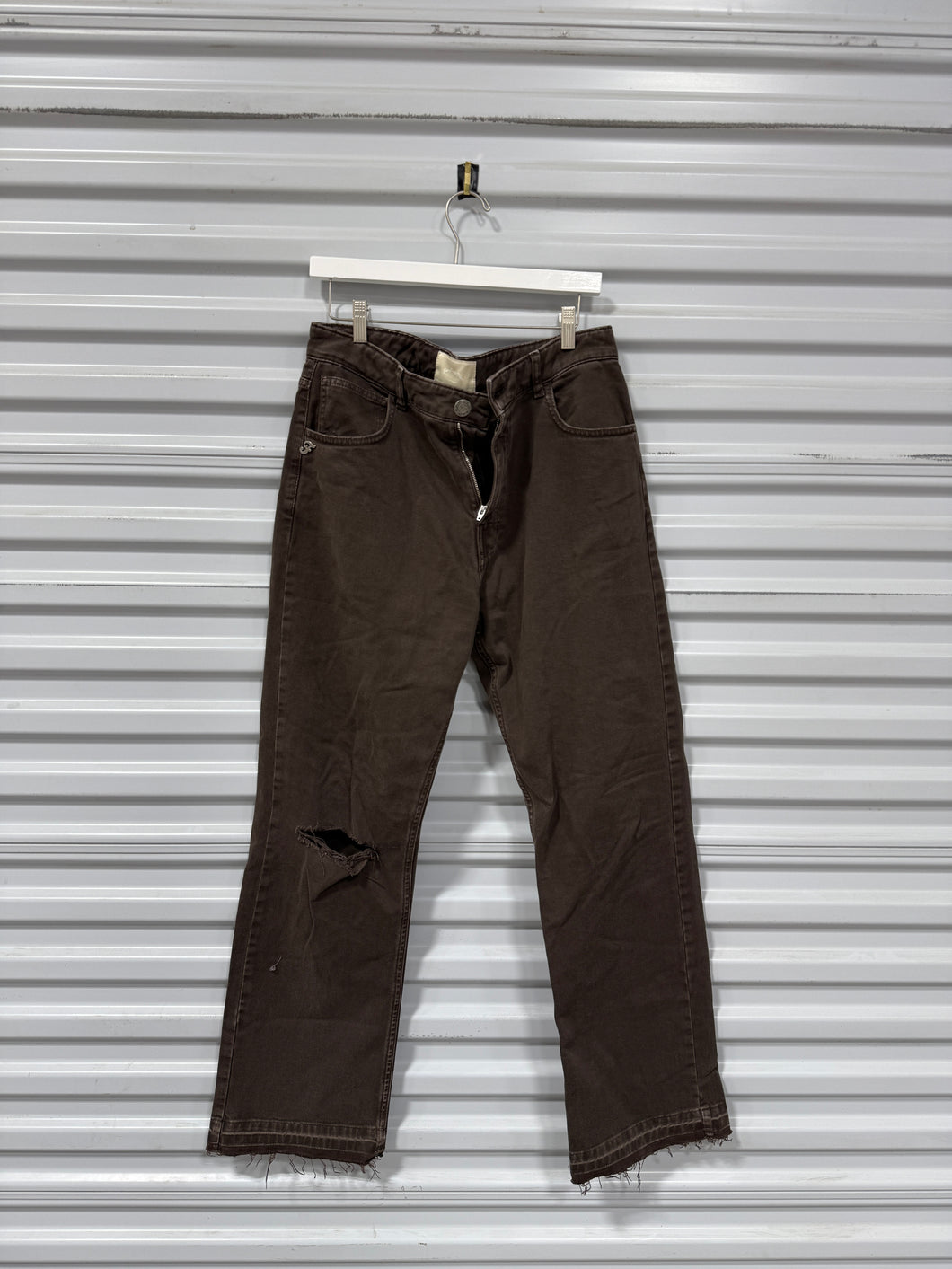 525 Brown Denim Distressed Sz 32