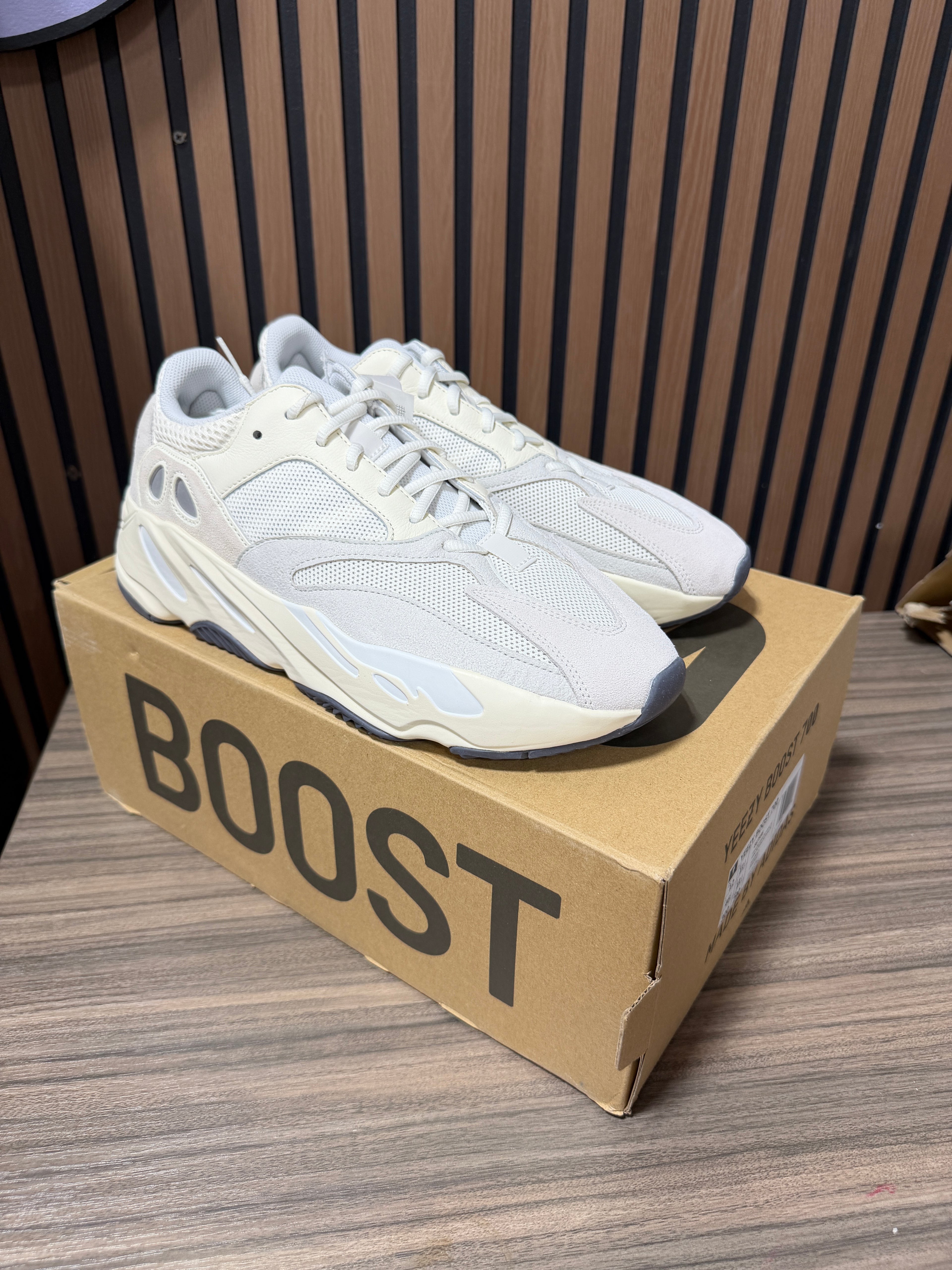 Adidas Yeezy Boost 700 Analog (EG7596) Sz 12
