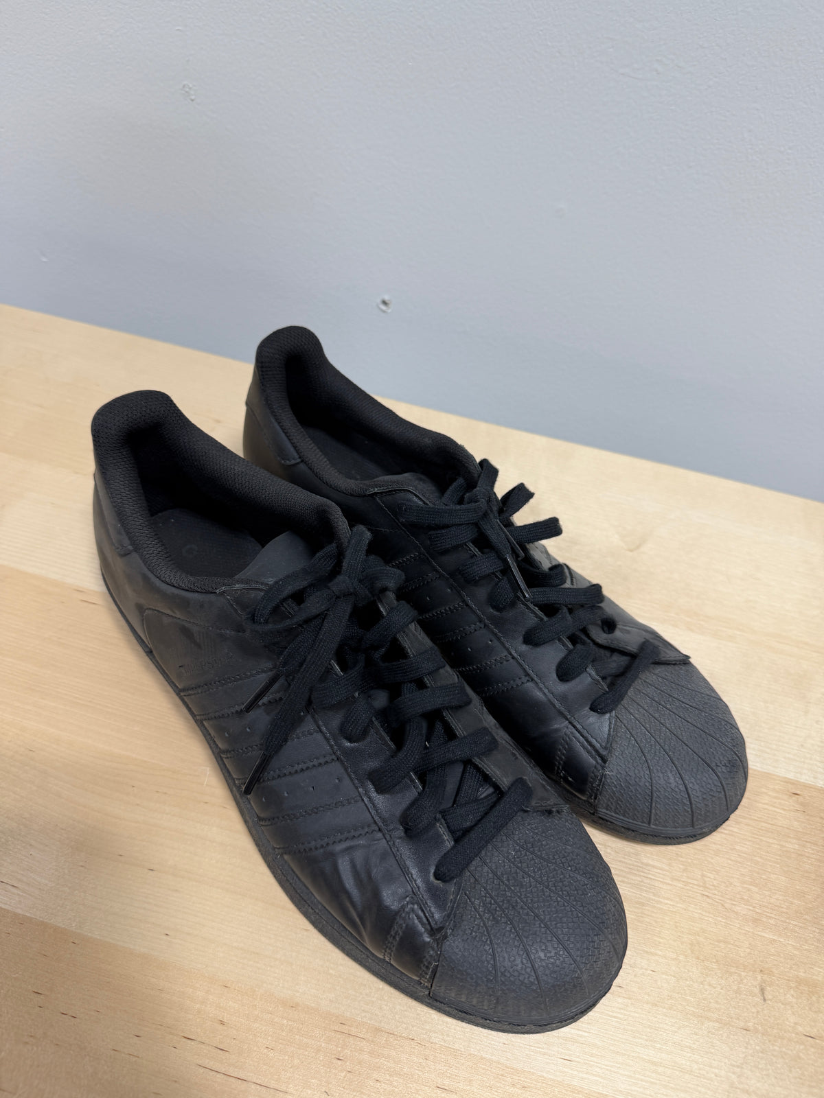 all-black Adidas Superstar Sz 11.5