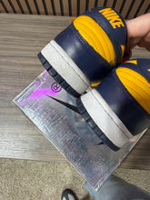 Load image into Gallery viewer, Off-White x Nike Dunk Low 'University Gold' Sz 10
