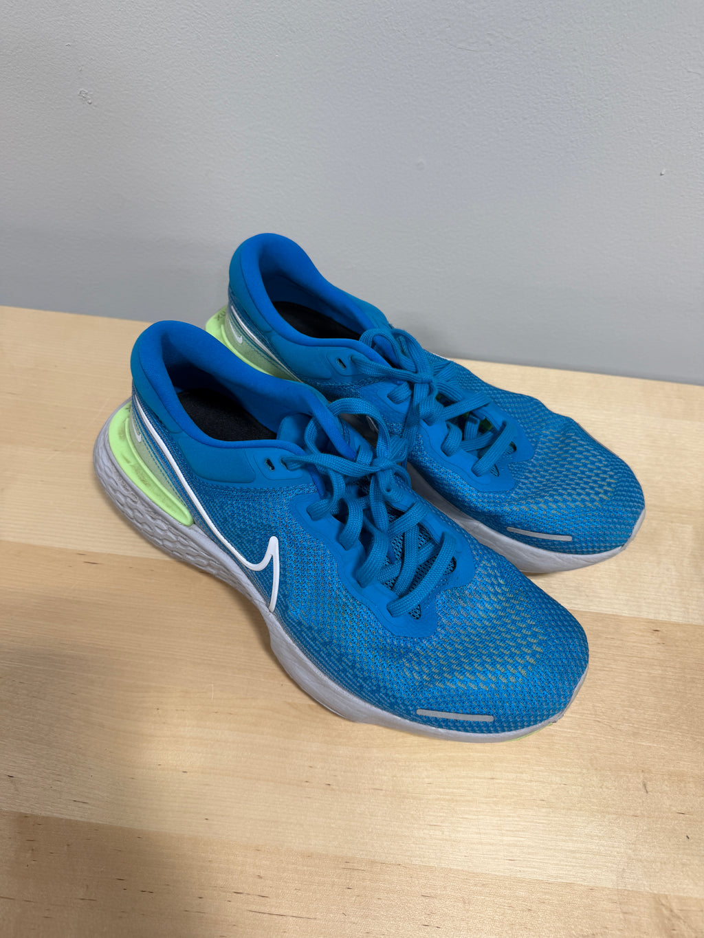 Nike ZoomX Invincible Run Flyknit sz 12.5
