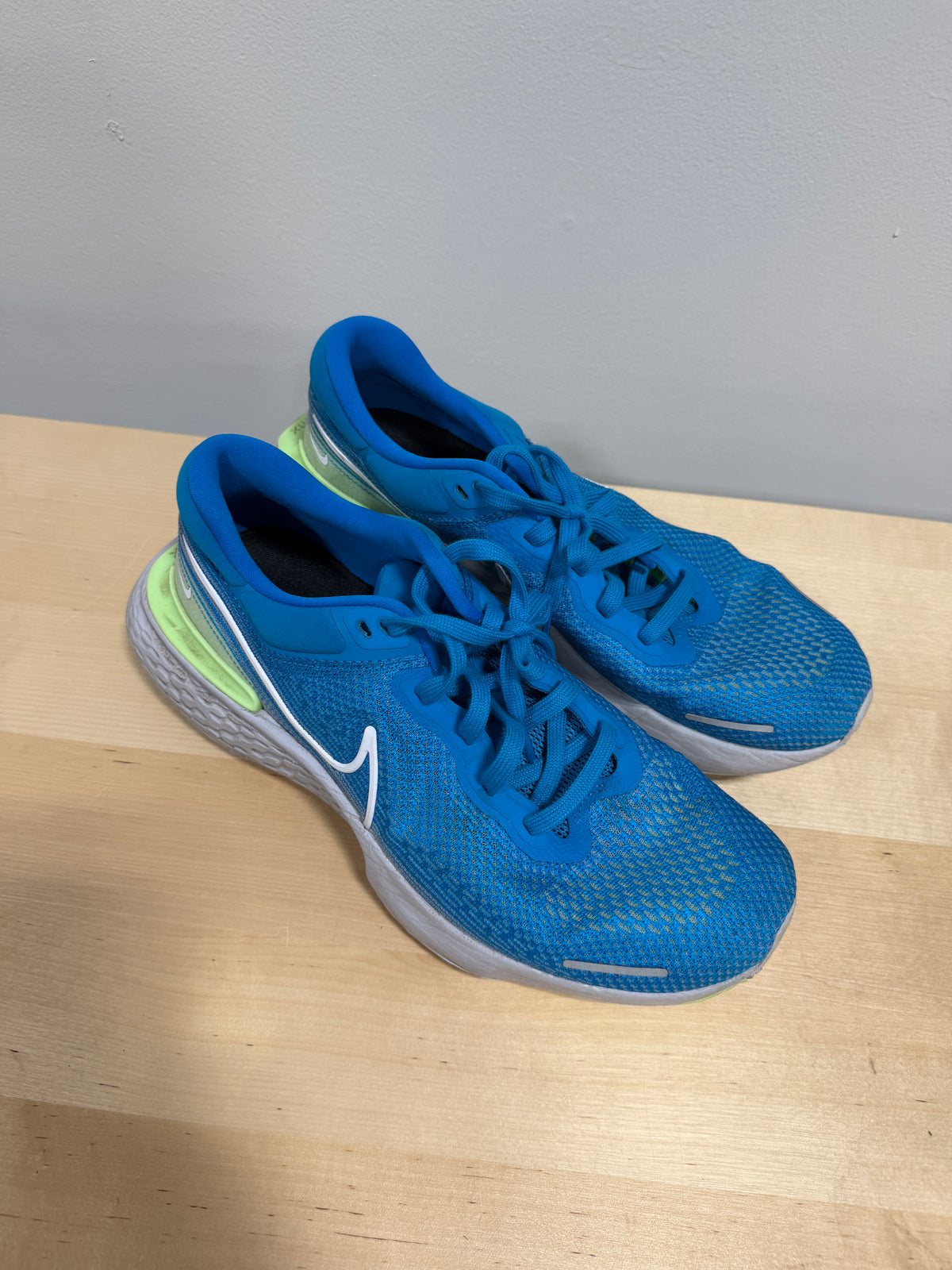Nike ZoomX Invincible Run Flyknit sz 12.5