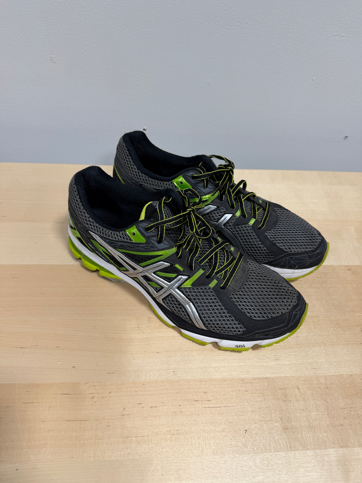 ASICS GT-1000 3 Sz 12 Carbon/Flash Green