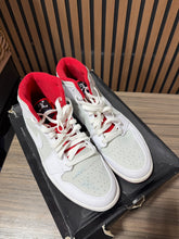 Load image into Gallery viewer, Air Jordan 1 Mid WB HARE 2015 Sz 12
