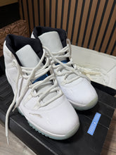 Load image into Gallery viewer, Air Jordan 11 Retro 'Legend Blue' 2014 Sz 12
