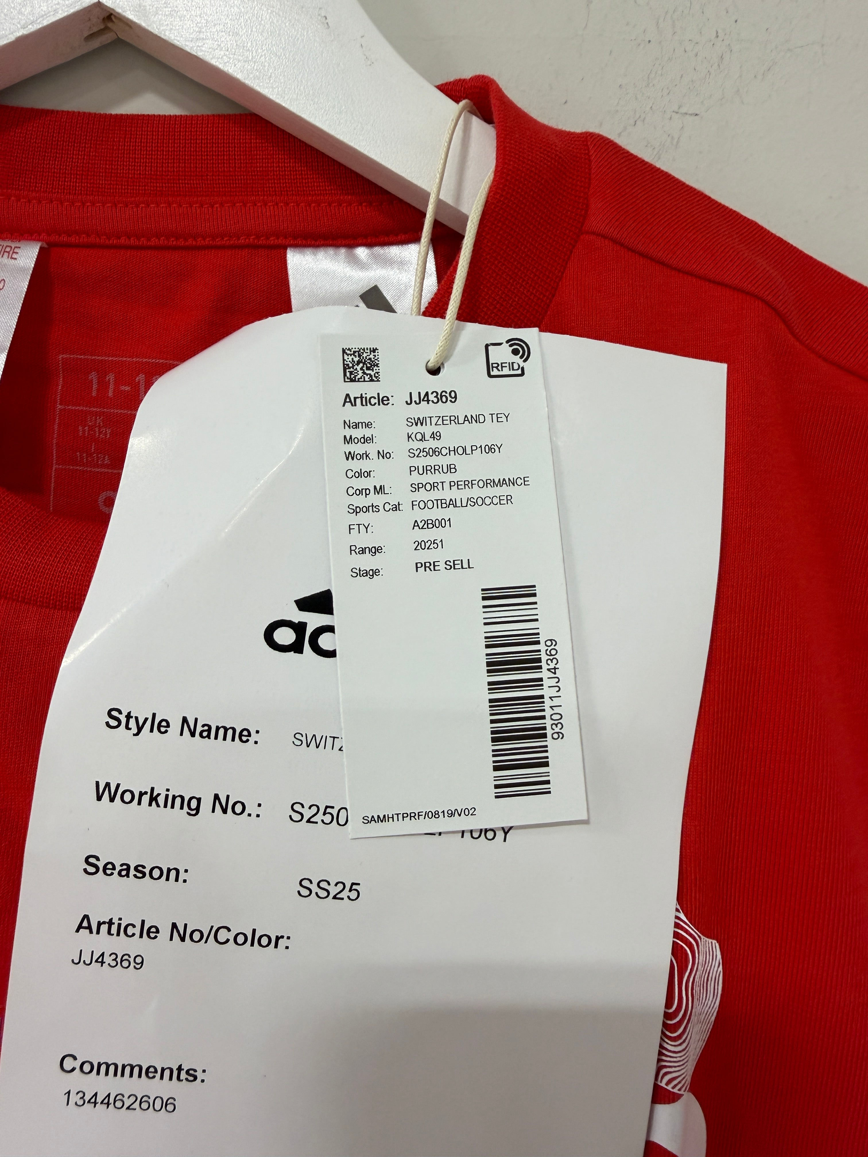 Adidas Switzerland T-Shirt Youth Size Medium Red