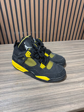 Load image into Gallery viewer, Jordan 4 Thunder Size 12
