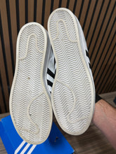 Load image into Gallery viewer, Adidas Superstar White/Black Sz 12
