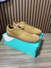 Load image into Gallery viewer, Nike Supreme x SB Blazer Low GT 'Golden Beige' Sz 12
