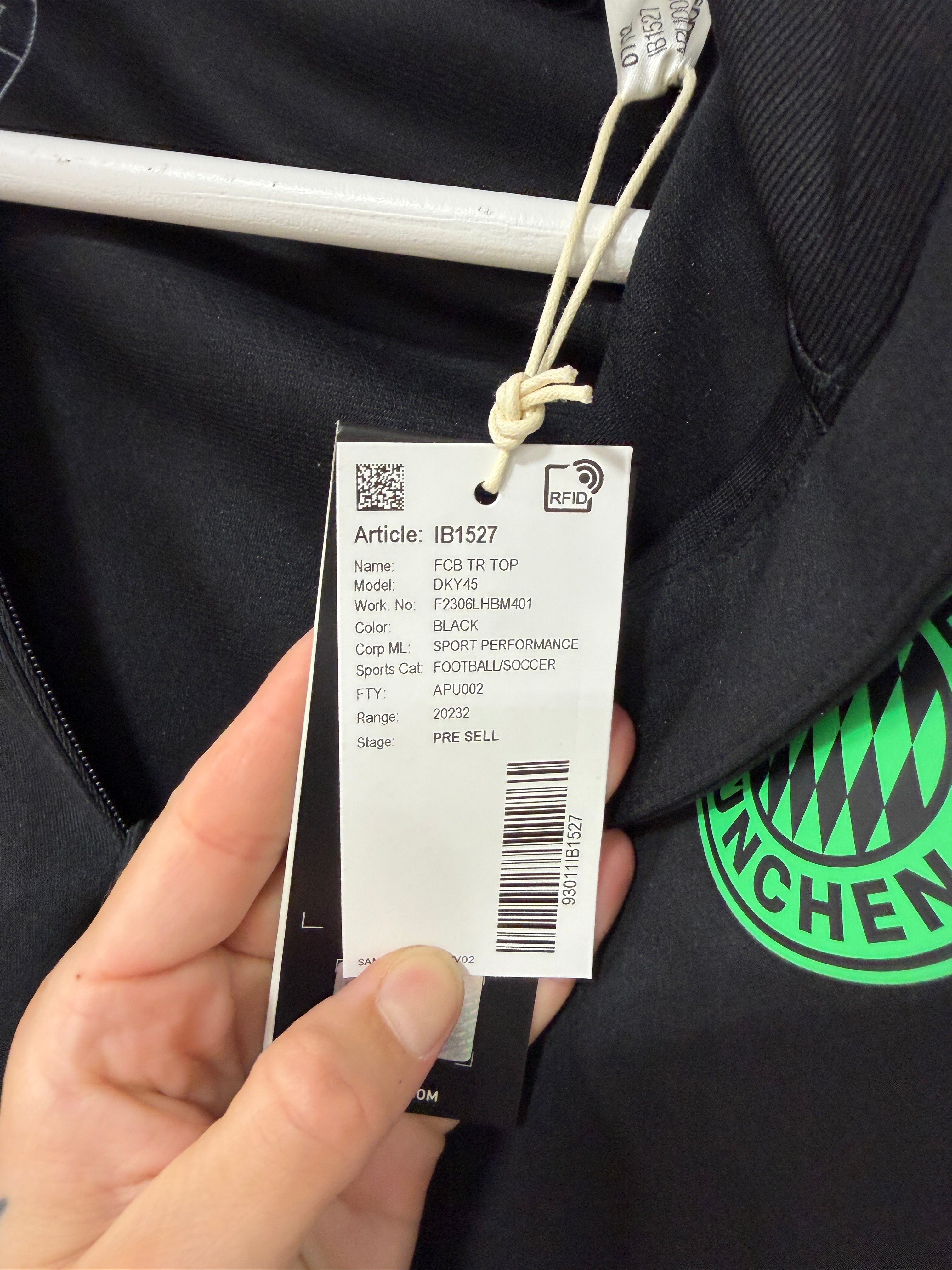 Adidas FC Bayern Munich 2023/24 Training Quarter-Zip Top Size Medium Mens