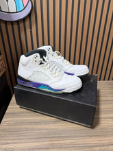 Load image into Gallery viewer, Air Jordan 5 Retro 'Grape' 2013 Sz 12
