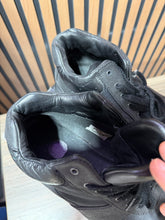 Load image into Gallery viewer, Nike Air Max Goadome boots Sz 11.5

